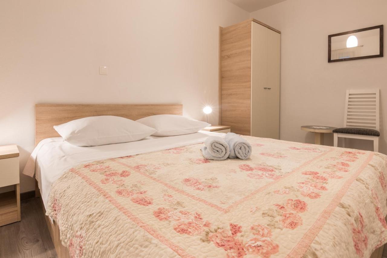 Apartments Mate Tučepi Kültér fotó